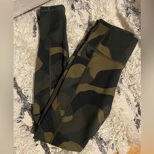 UNDER ARMOUR FULL LENGTH CAMO